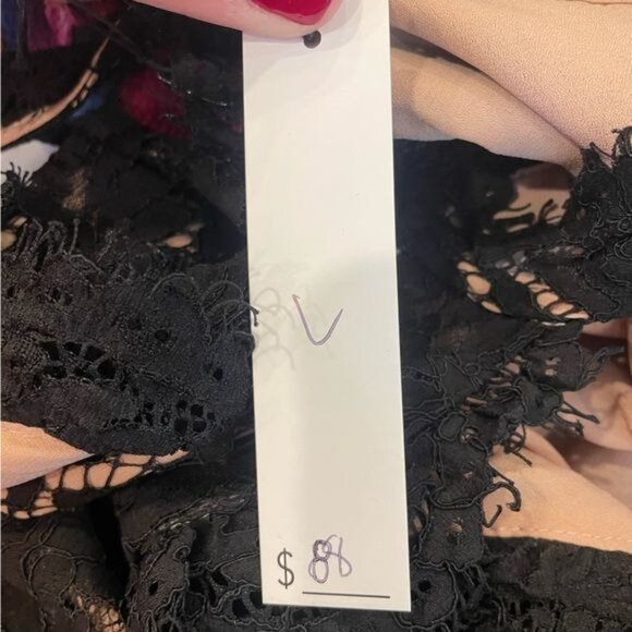 Talia Sleeveless Black Lace Halter Neck Top Floral Crochet Design Size Large - Picture 10 of 12